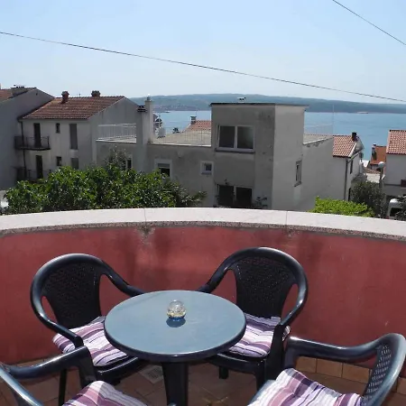 In 5508 Apartment *